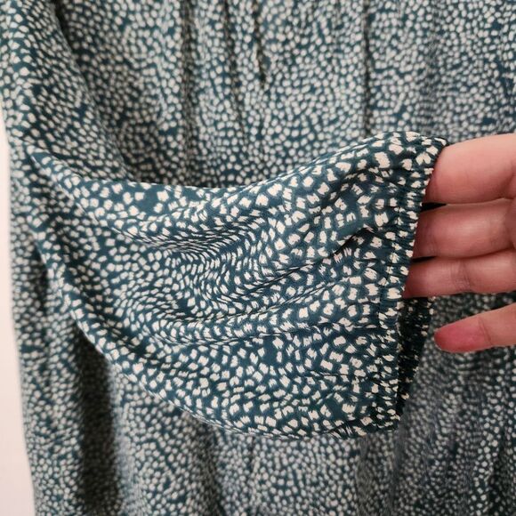 West Kei Women's Green Patterned Top Lightweigh5 Tie Bottom V-Neck Size XL - Picture 7 of 7